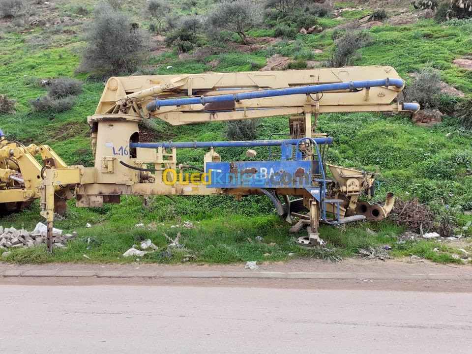  Pompe à béton girafe