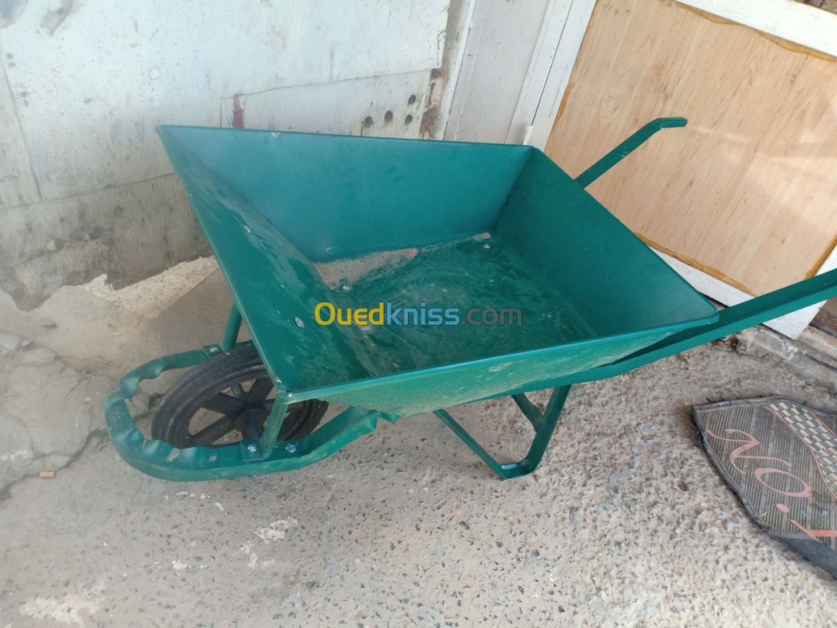 Fabrication des poubelles  Mètalliques