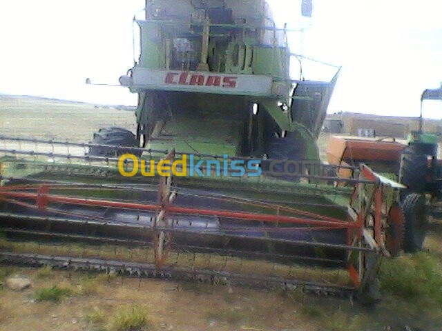 claas ماكنةحصاد