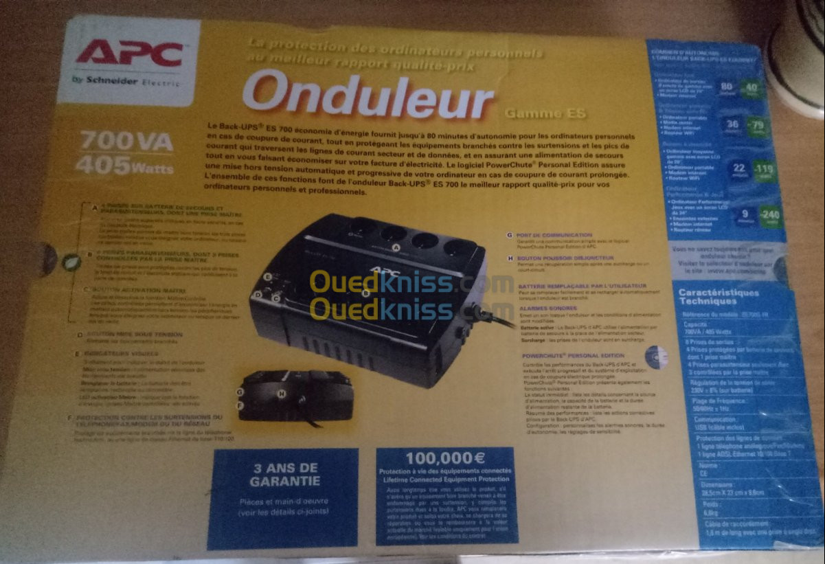 Onduleur APC BackUPS 700VA 8 Prise FR