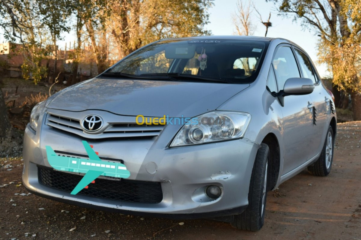 Toyota Auris 2012 