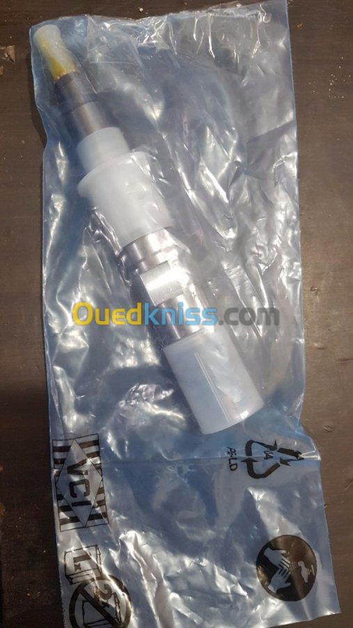 Vent pieces injection common rail