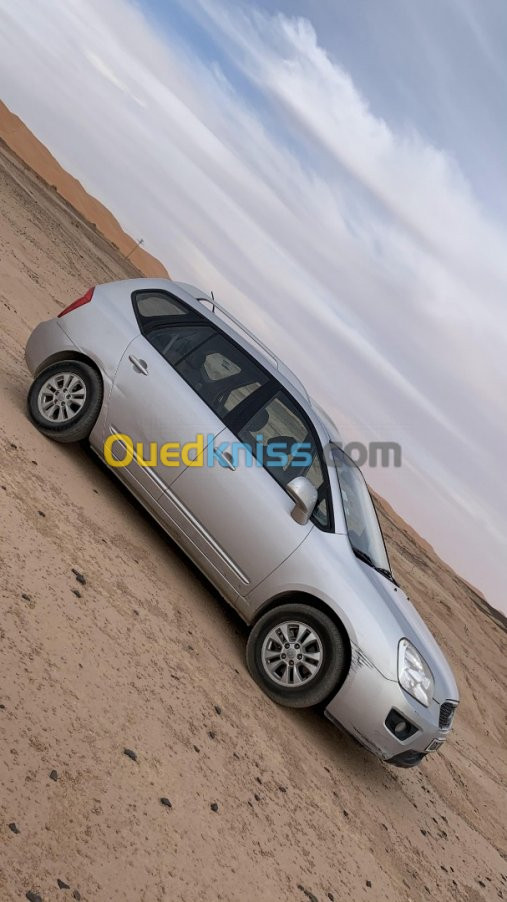 Kia Carens 2011 