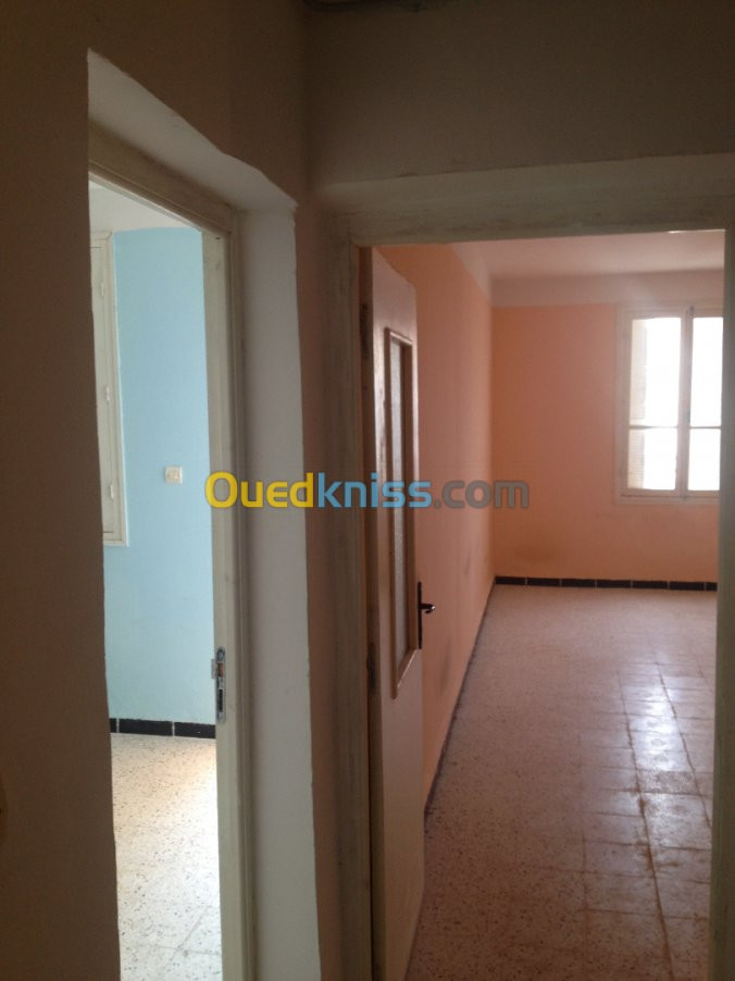 Location Appartement F4 Constantine El khroub