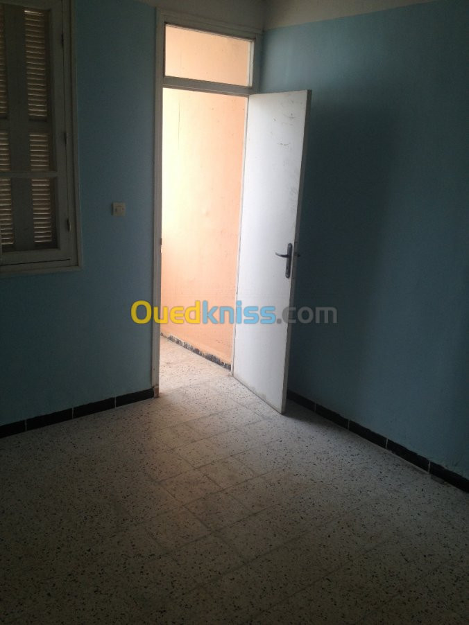 Location Appartement F4 Constantine El khroub