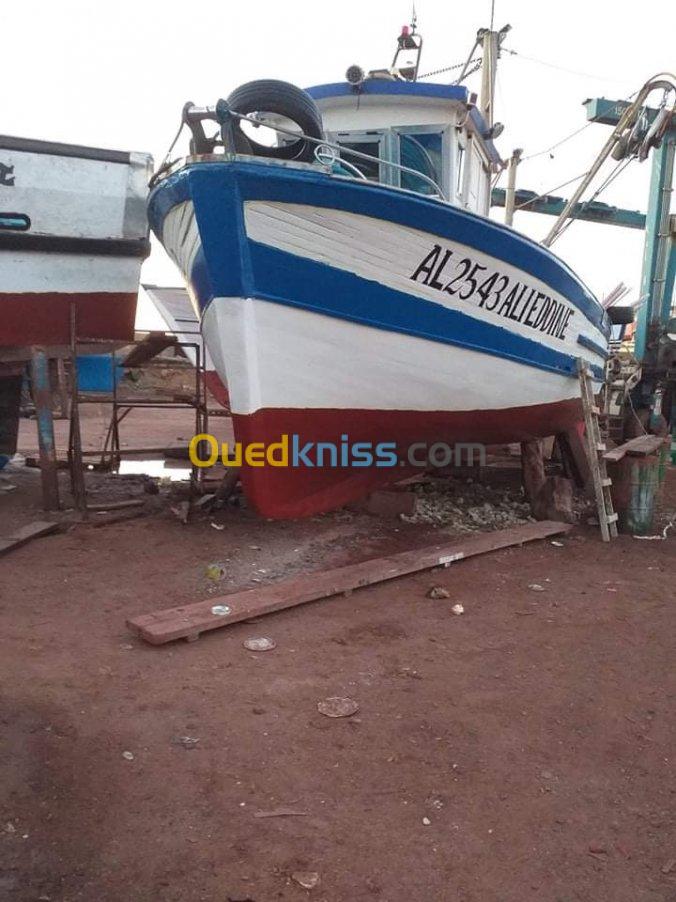 Bateau de pêche Sardinier en bois