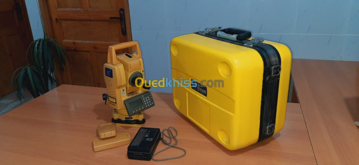 total station TOPCON GPT 3002N