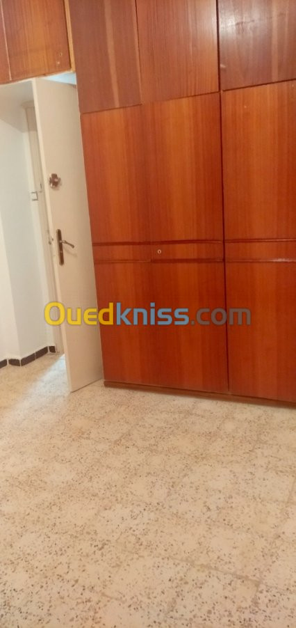 Location Appartement F4 Mostaganem Sidi ali