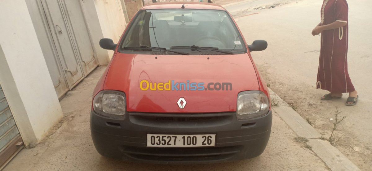 Renault Clio Classique 2000 