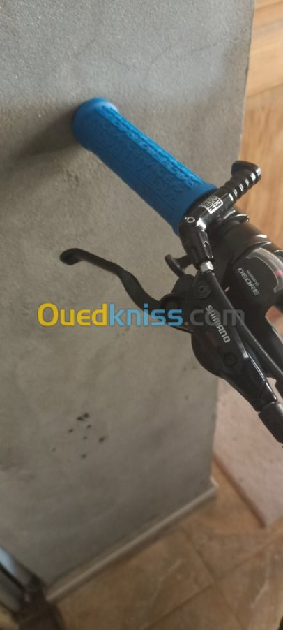 Disponible vélo de sport électrique 