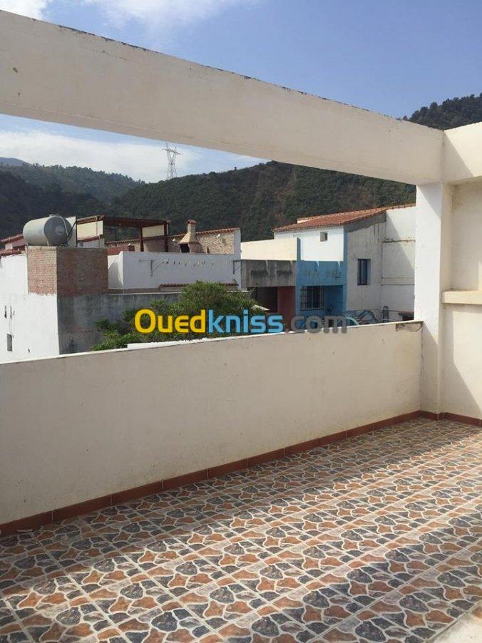 Location Appartement F4 Bejaia Tichy