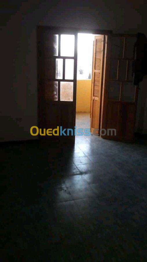 Vente Appartement F4 Skikda Ramdane djamel