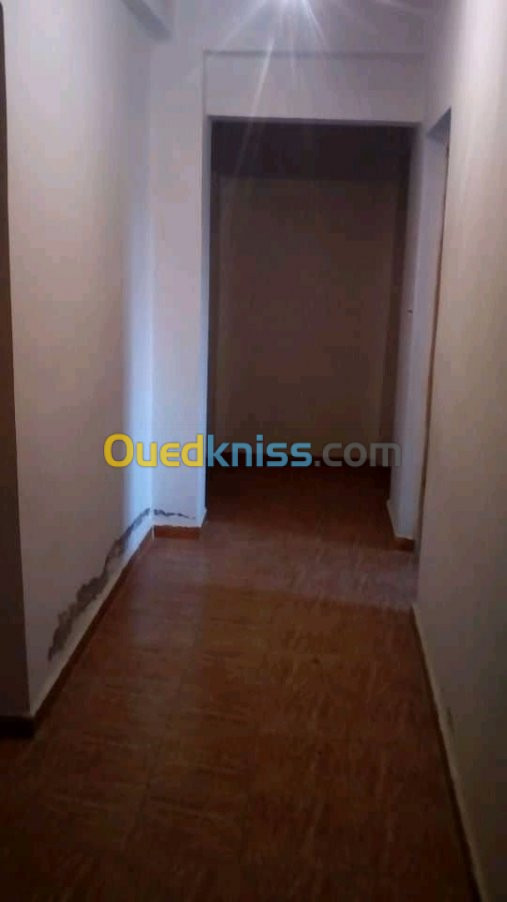 Vente Appartement F4 Skikda Ramdane djamel