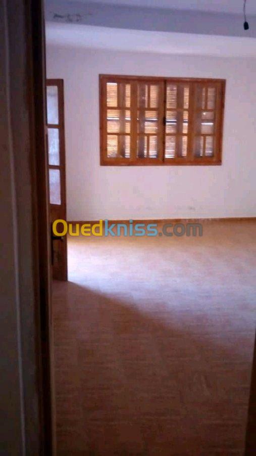 Vente Appartement F4 Skikda Ramdane djamel