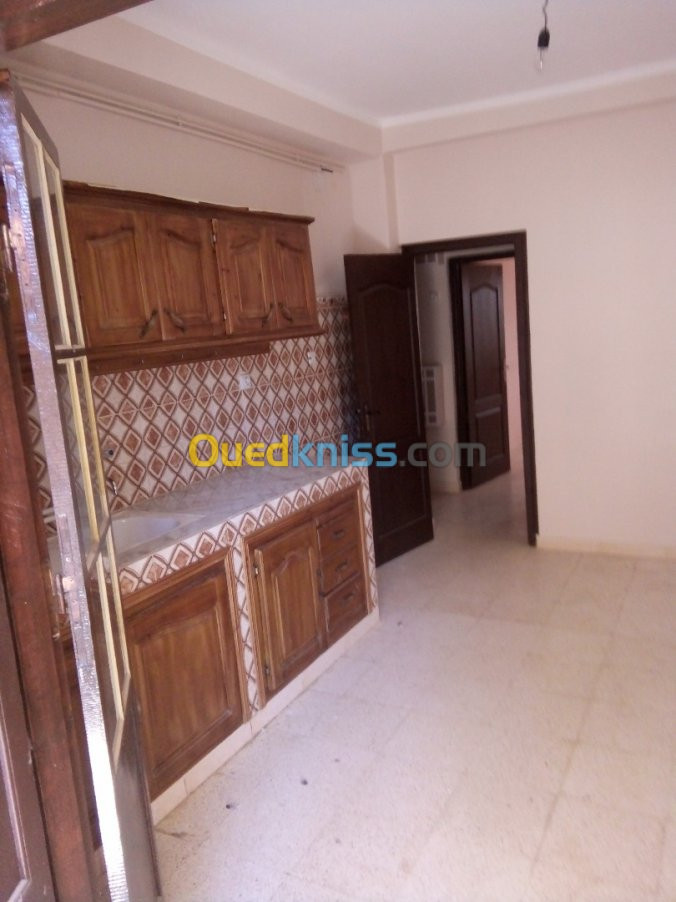 Vente Appartement F4 Skikda Ramdane djamel