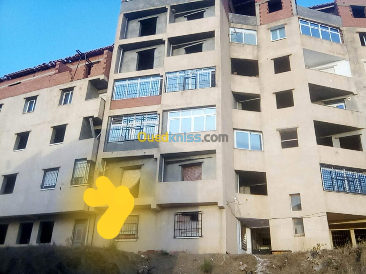 Vente Appartement F4 Tizi ouzou Azeffoun