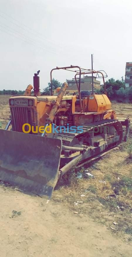 Komatsu D65 كوماتسي