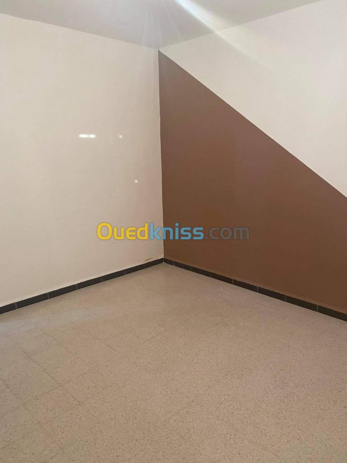 Location Appartement F2 Alger Bouzareah