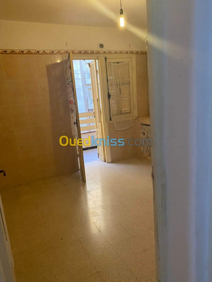 Location Appartement F2 Alger Bouzareah