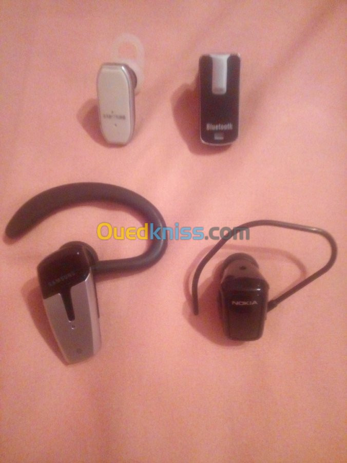 Vends 4 Bluetooth