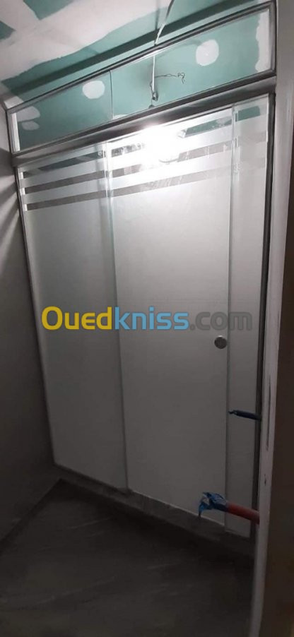 Cabine  de douche  italienne  vitrine 