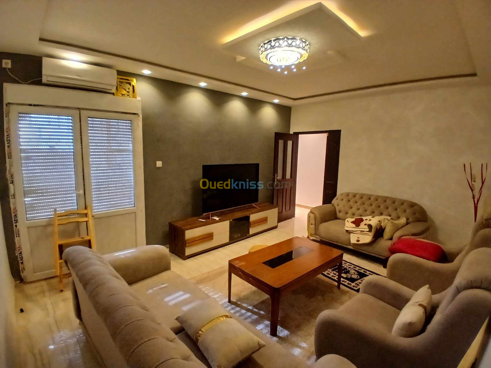 Location Appartement F4 Mostaganem Mezghrane