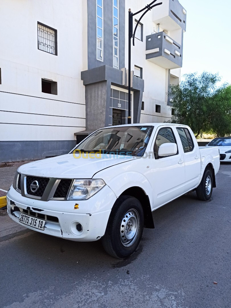 Nissan Navara 2015 Elegance 4x2