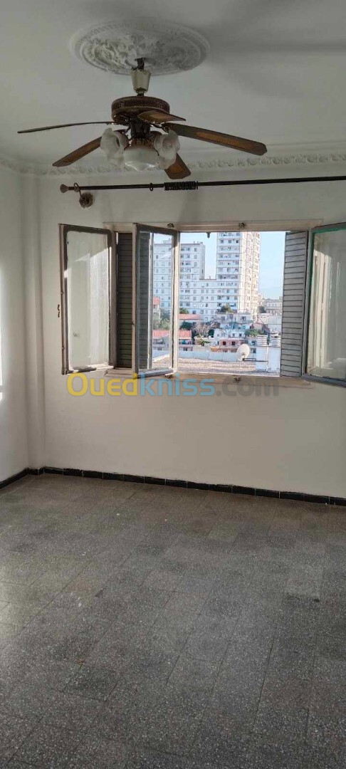 Location Appartement F3 Alger Bouzareah