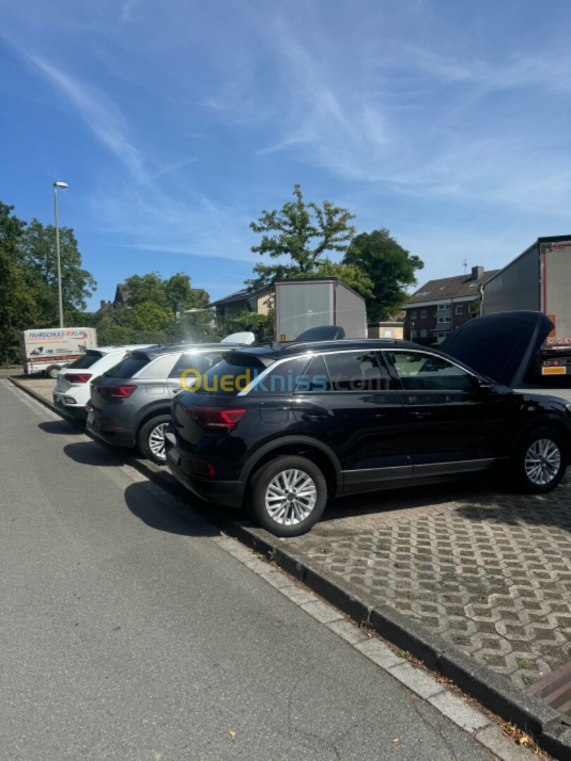 Volkswagen T-Roc 2023 Life +