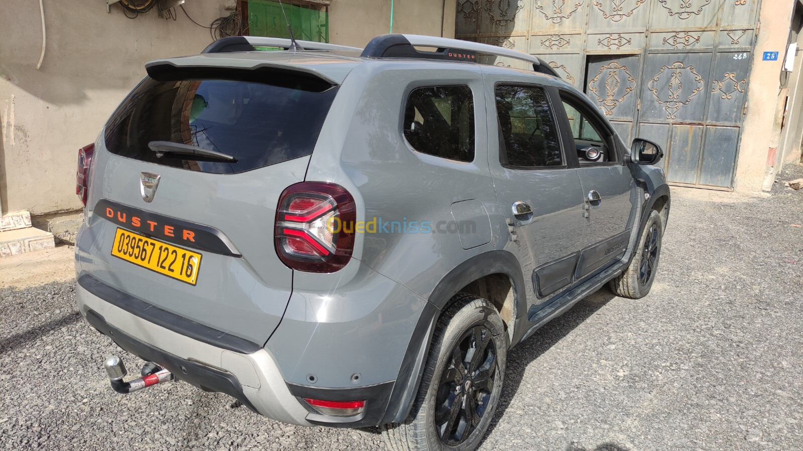 Dacia Duster 2022 extreme gris nardo