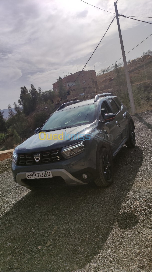 Dacia Duster 2022 extreme gris nardo