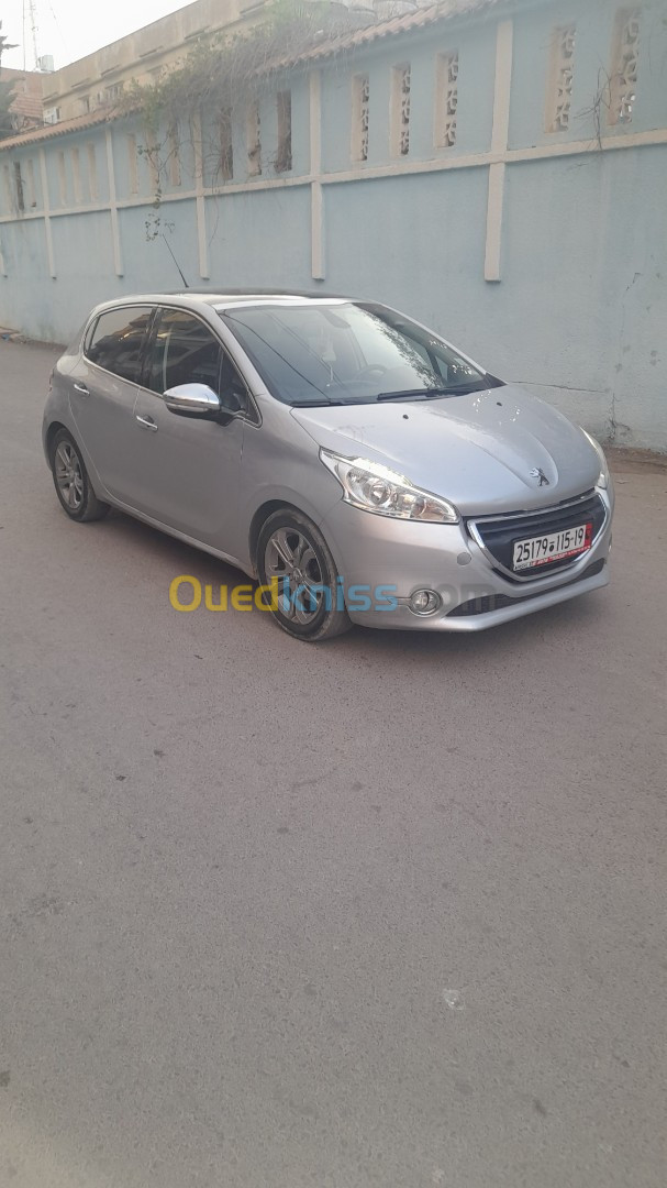 Peugeot 208 2015 Allure