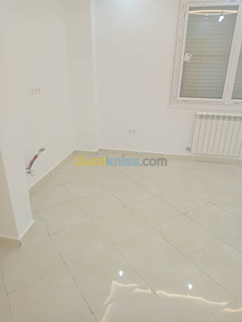 Location Appartement F4 Chlef Chlef