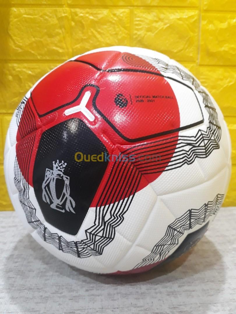 des ballon en foot -ORIGINAL-