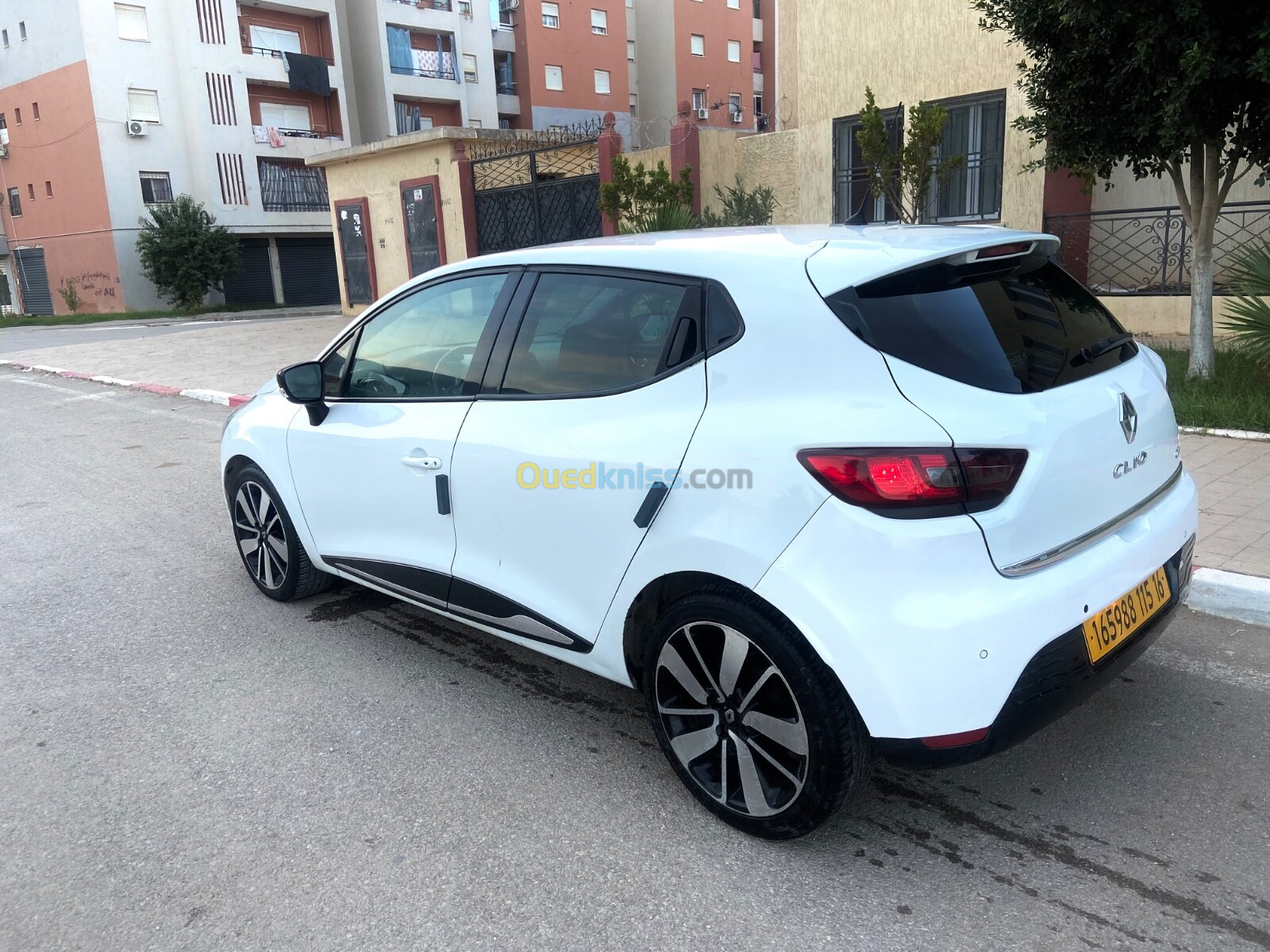 Renault Clio 4 2015 Seventeen