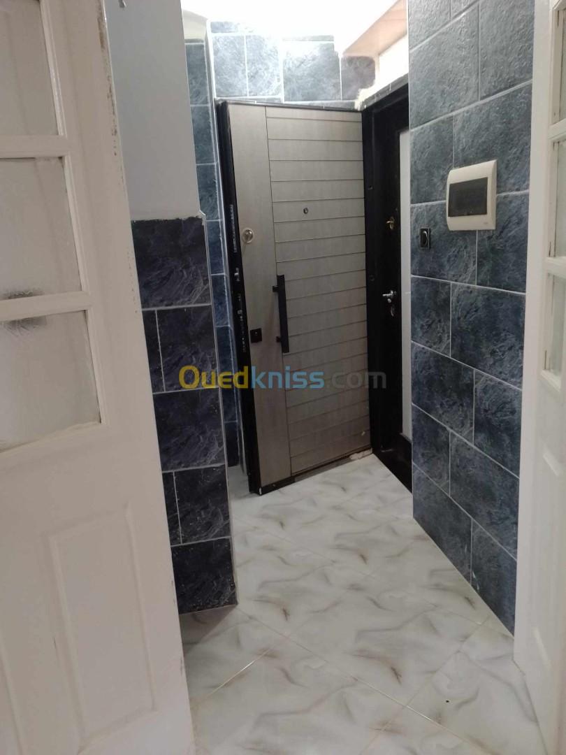 Location vacances Appartement F2 Tipaza Bou ismail