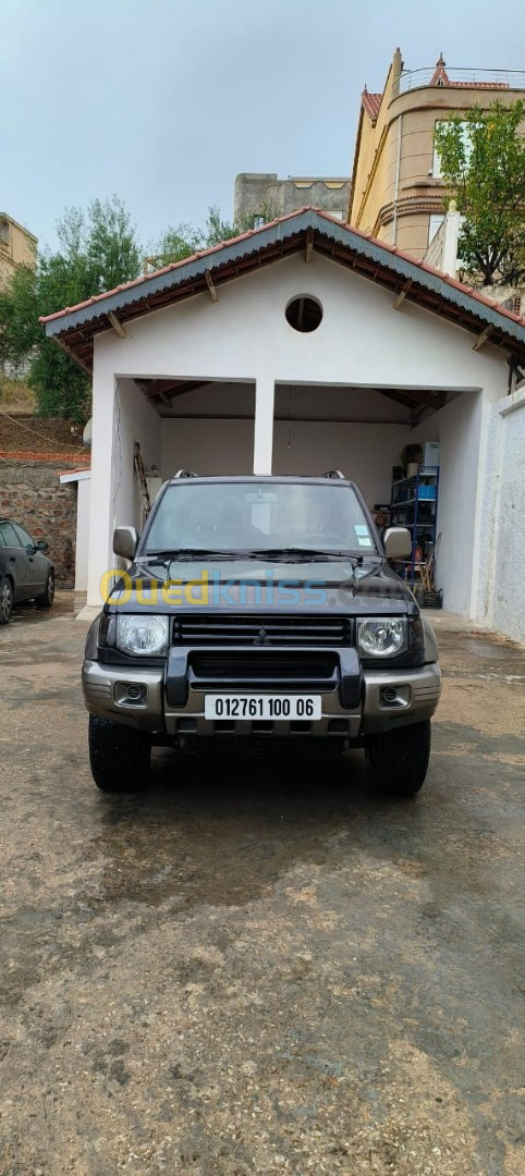 Mitsubishi Pajero Court 2000 Pajero Court