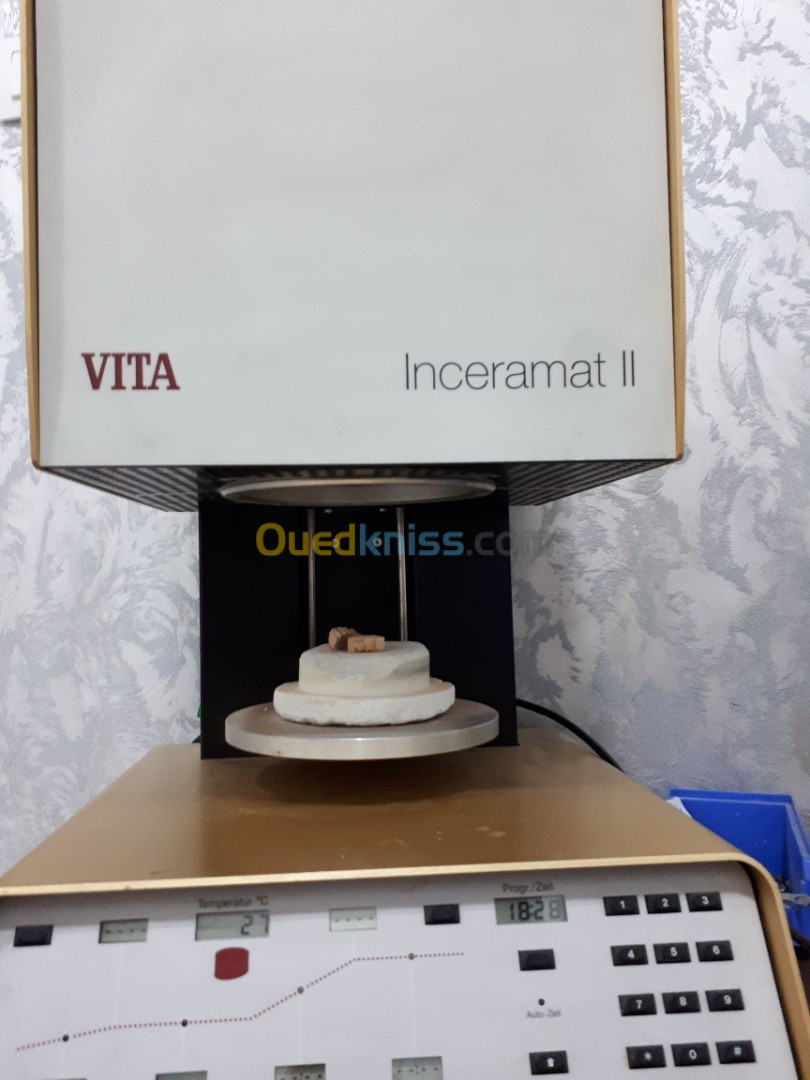 Four VITA  INCERAMAT 2 avec resistace