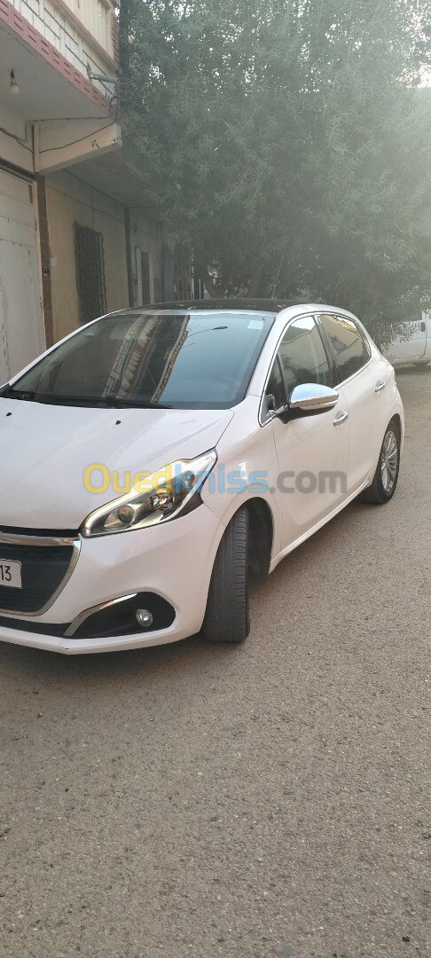 Peugeot 208 2019 Allure Facelift