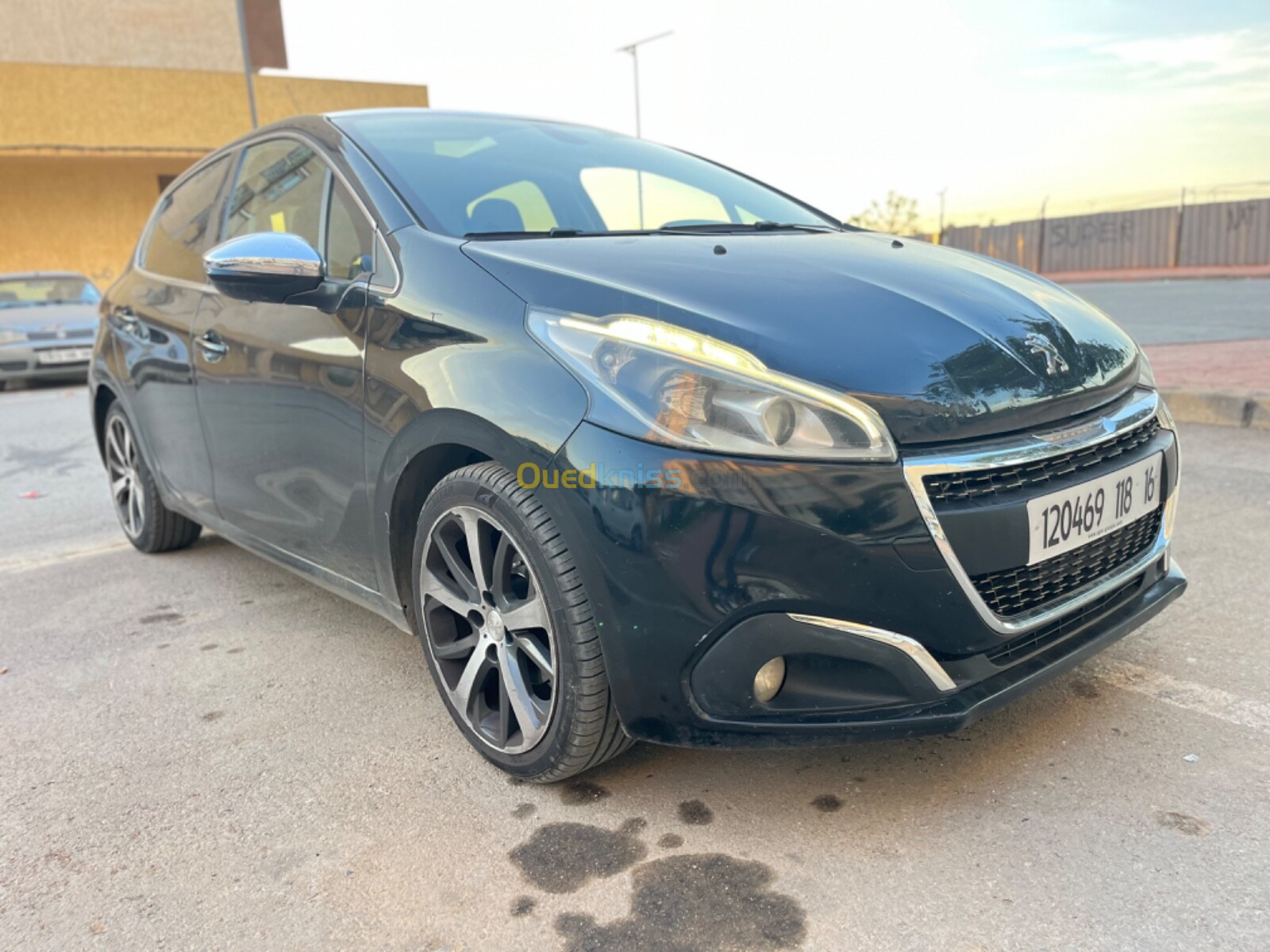 Peugeot 208 2018 Féline