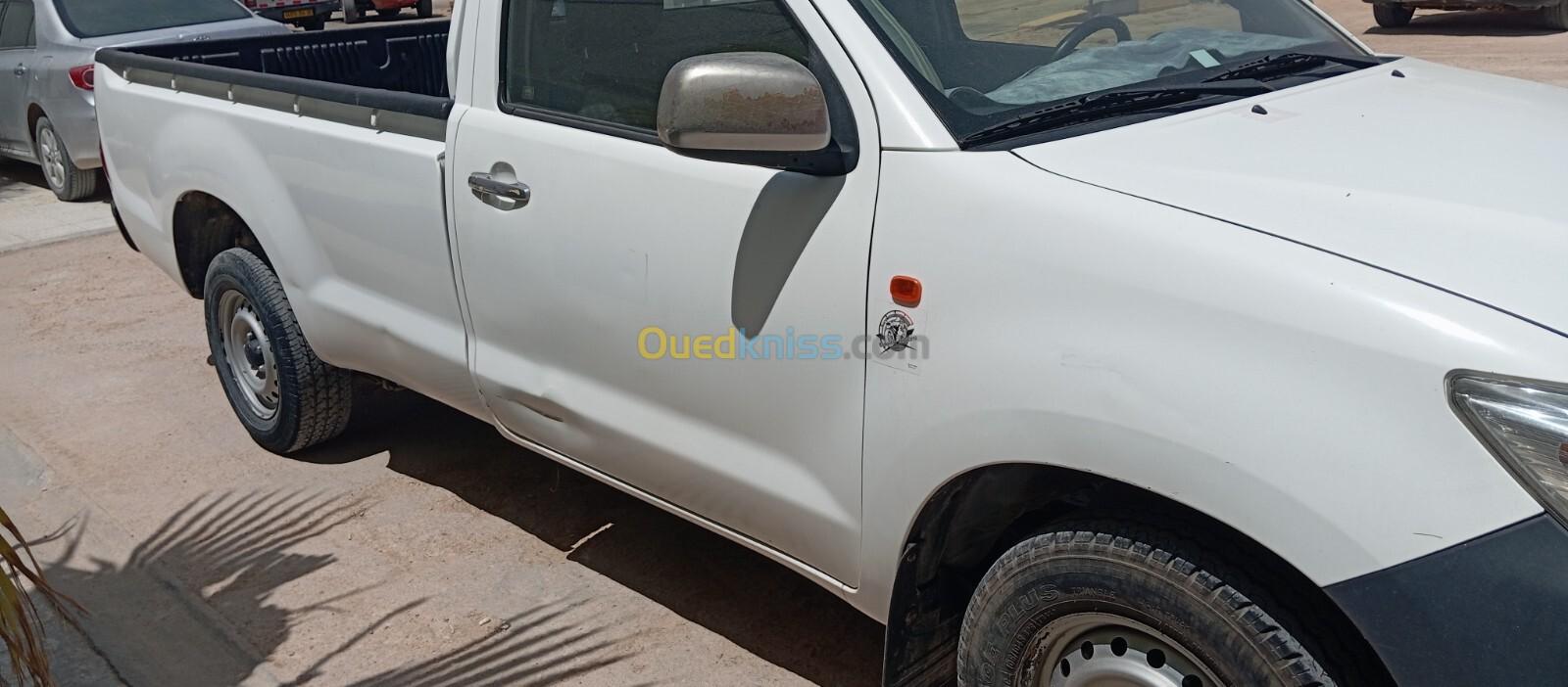 Toyota Hilux 2015 LEGEND SC 4x2