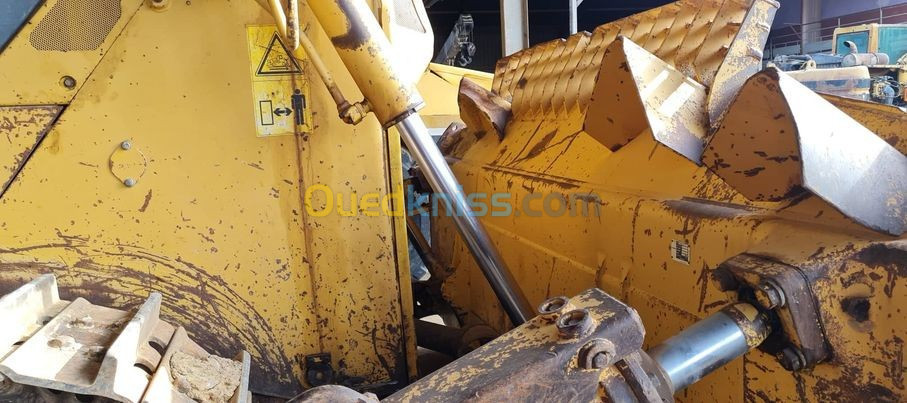 KOMATSU BULL DOZER D155 2000