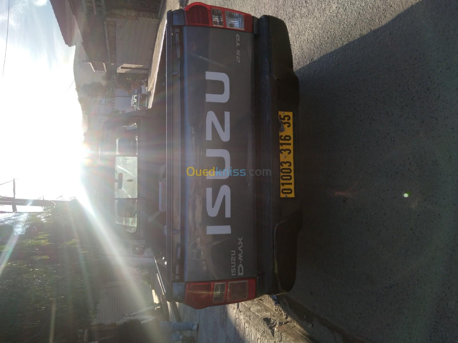 Isuzu Isuzu 2016 