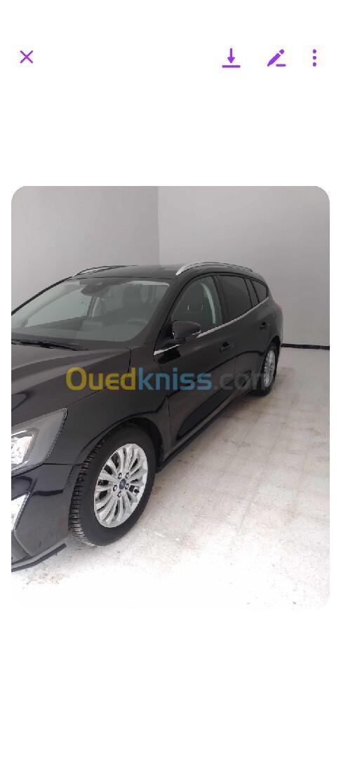 Ford Focus 4 portes 2021 titanium