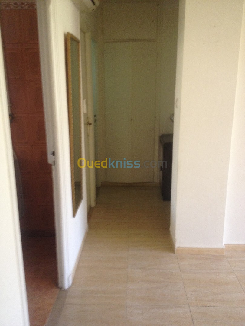 Location Appartement F3 Alger Saoula