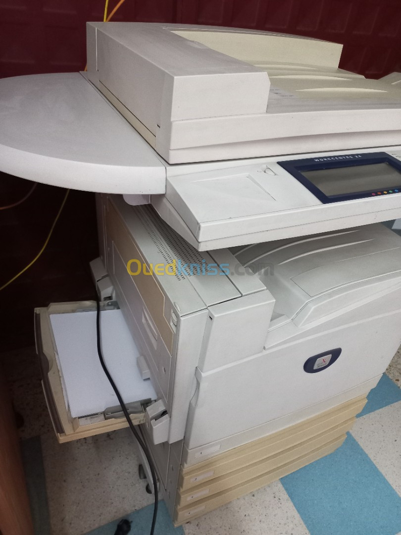 VENDS IMPRIMANTE LASER COULEUR XEROX