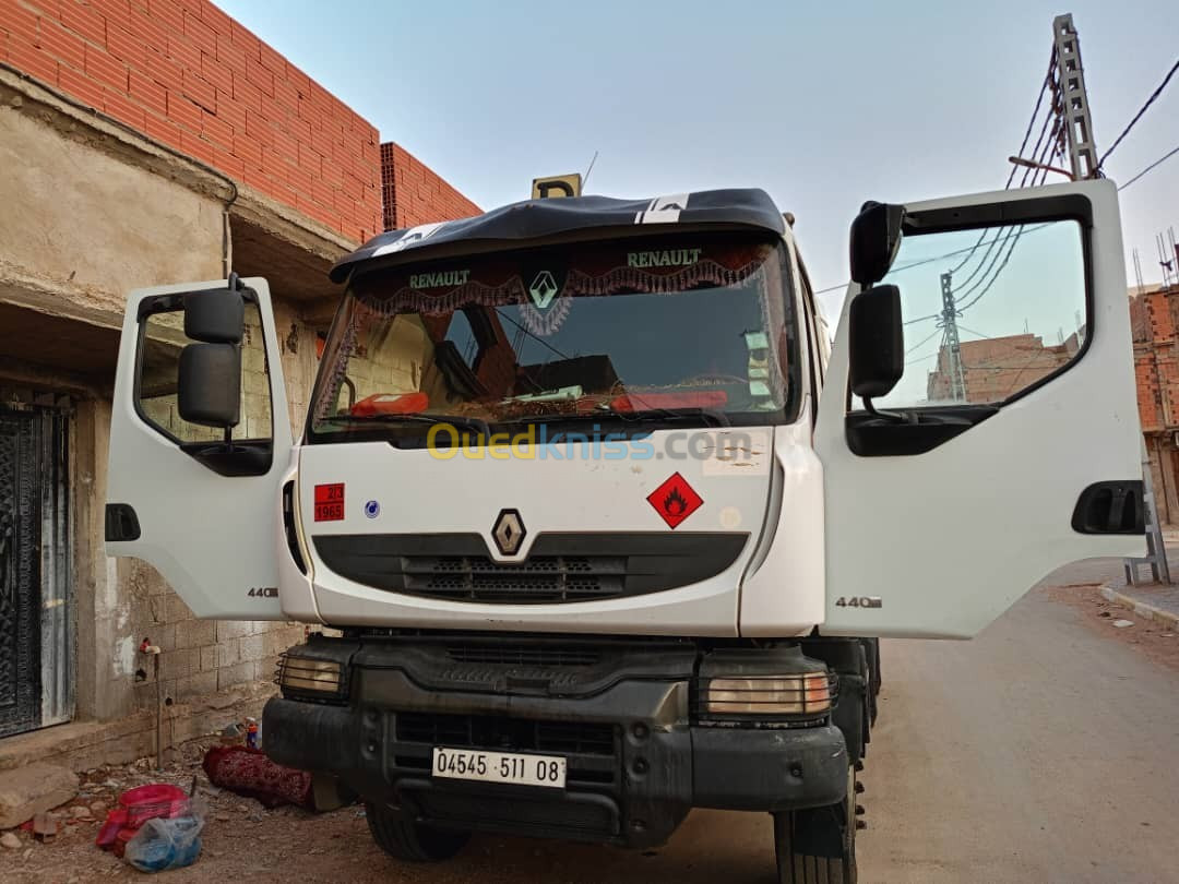 رونو Renault كراكس 6/4 موتور 440 2011