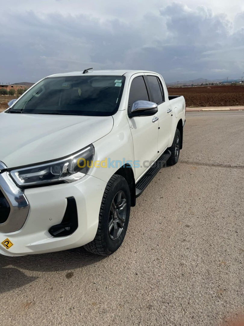 Toyota Hilux 2021 LEGEND SC 4x4