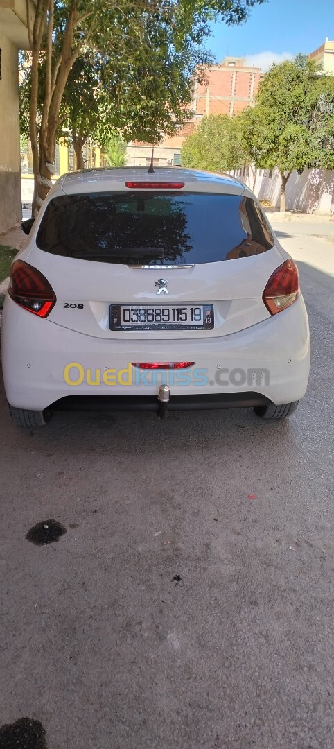 Peugeot 208 2015 208