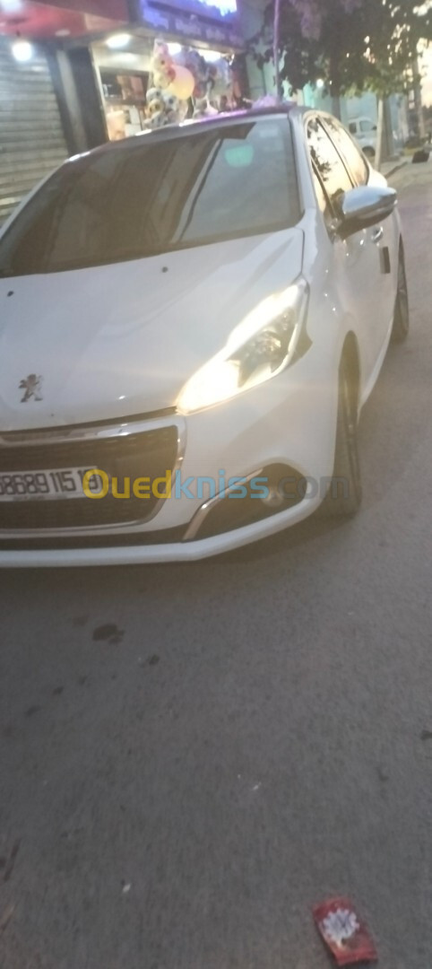 Peugeot 208 2015 208